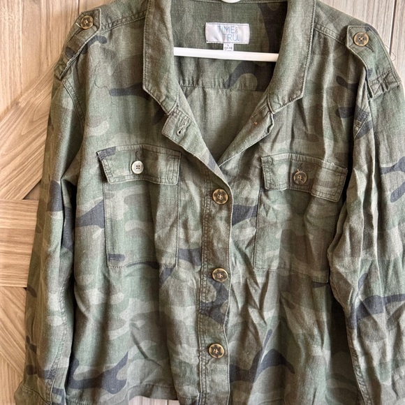 Time and Tru Jackets & Blazers - Time and Tru Green Camouflage Jacket